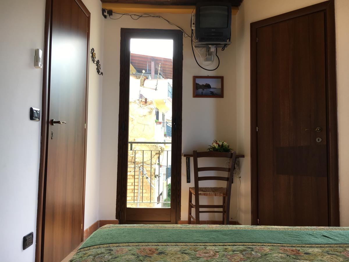 La Bastia Bed and Breakfast Scilla Exterior foto